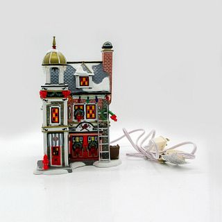 Department 56 Holiday Figurine, The Fire House