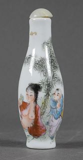 Chinese Nude Handpainted Snuff Bottle