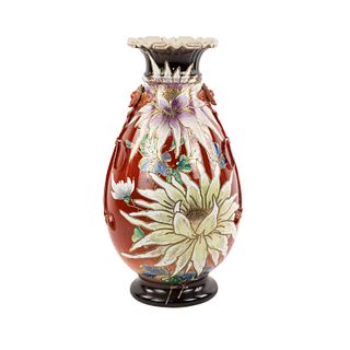 Large Japanese Moriage Satsuma Vase