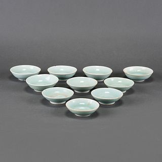 LOT OF 10, A GROUP OF CELADON GLAZED DISHES 
