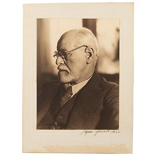 Sigmund Freud Signed Photograph