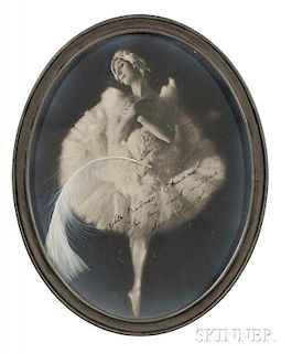 Pavlova, Anna (1881-1931) Signed Photograph.