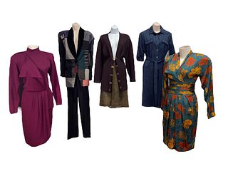 Collection BURBERRY, GILLIAN, SALVATORE FERRAGAMO, ST. JOHN Women's Clothing 