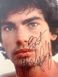 Peter Gallagher signed photo