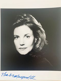 Margaret Colin signed photo