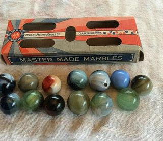 MASTER MADE MARBLES No. 13 BOX WITH MARBLES