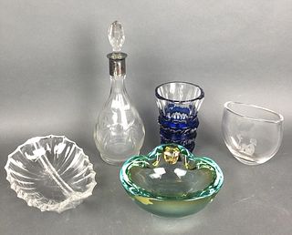 A Group of 5 Glass Articles