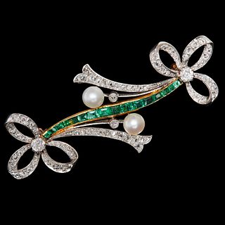 BELLE-EPOQUE EMERALD PEARL AND DIAMOND BOW BROOCH