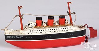 Queen Mary painted tin steam ship