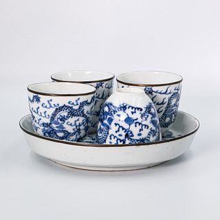 A Blue And White Porcelain Tea Set With Tray | ถ้วยชารูปไข่กระเบื้องเคลือบน้ำเงินขาว