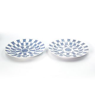 A Pair Of Blue And White Porcelain Dishes | จานกระเบื้องเคลือบน้ำเงินขาว 1 คู่