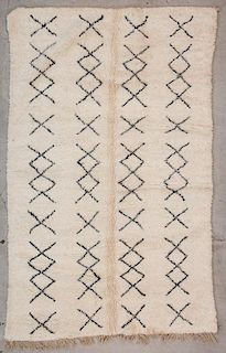 Vintage Beni Ourain Rug: 5'1" x 8'10" (156 x 270 cm)