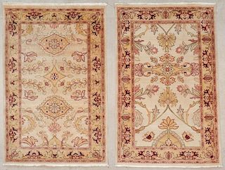 2 Vintage Agra Rugs: Each Size: 3'11'' x 6'0'' (119 x 183 cm)