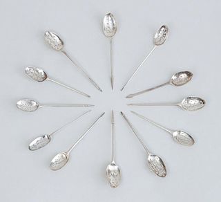 FORTY-FIVE GEORGIAN SILVER SPOONS