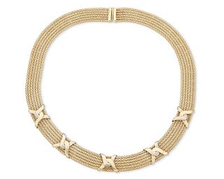 A gold collar necklace
