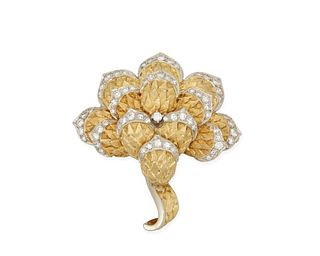 A diamond foliate pendant/brooch