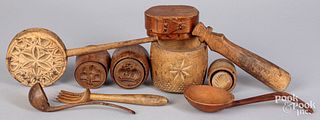 Group of woodenware, to include butterprints