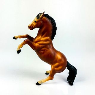 Breyer Model Horse, Fighting Stallion 35