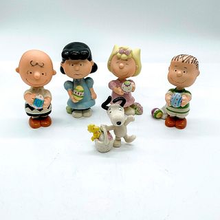 5pc Lenox Figurines, It's the Easter Beagle, Charlie Brown!