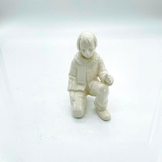 Vintage Goebel Hummel White Nativity Shepard Boy Figurine