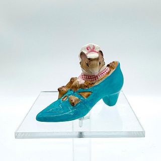 The Old Woman Who Lived In A Shoe - Beatrix Potter Figurine
