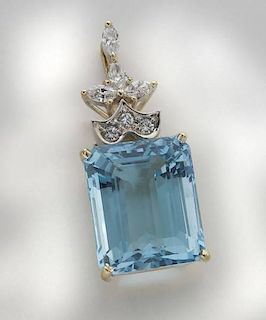 18K gold, diamond and aquamarine pendant