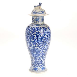 Chinese blue and white porcelain covered jar