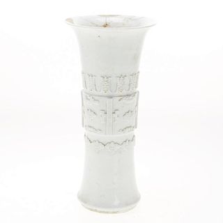 Chinese blanc de chine Gu vase