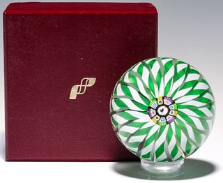 A 1974 PERTHSHIRE CHRISTMAS CROWN PAPERWEIGHT IN BOX