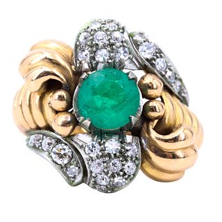 Retro Diamonds & Emerald 18k Gold Ring
