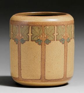 Marblehead PotteryÂ Decorated VaseÂ Arthur Hennessey & Sarah Tutt c1910