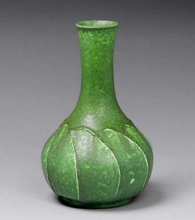 Unusual Grueby Pottery Matte Green Overlapping Leaf Vase c1905