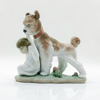 Safe and Sound 1006556 - Lladro Porcelain Figurine