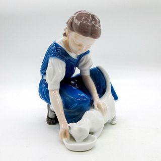 Vintage Bing & Grondahl Figurine, Only one Drop
