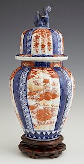 Imari Covered Ribbed Porcelain Ginger Jar, 19th c.