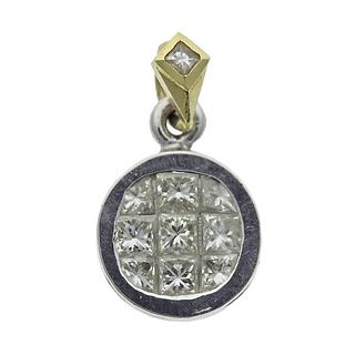14k Gold Diamond Circle Small Pendant