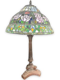 25" Tiffany Style Bronze Lamp w Floral Design
