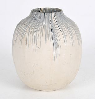 Thomas Hoadley (b. 1949) Pottery Vessel