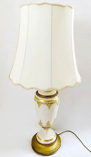 A Vintage Continental Porcelain Lamp
