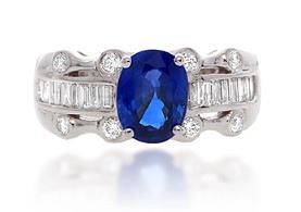 18K GOLD 2.5 CTTW SAPPHIRE RING WITH DIAMONDS
