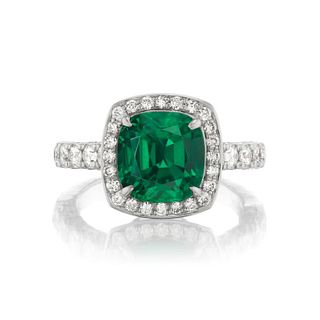 18K GOLD 5.0 CTTW EMERALD AND DIAMOND RING