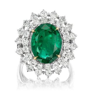 18K GOLD 8.0 CTTW EMERALD AND DIAMOND RING