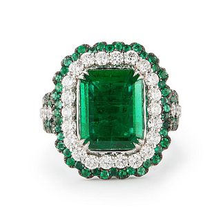 18k GOLD 6.5CTTW EMERALD AND DIAMOND RING