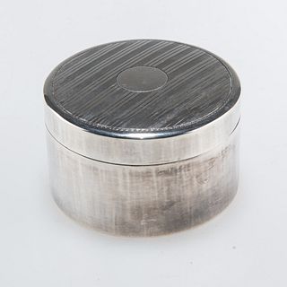 A CHINESE EXPORT SILVER BOX