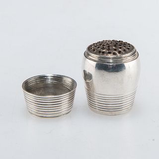 A GEORGE III SILVER NUTMEG GRATER
