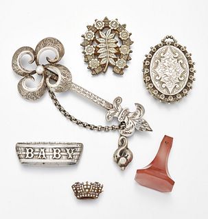FIVE VICTORIAN BROOCHES