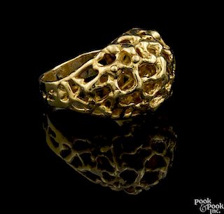 18K yellow gold openwork ring, ring size - 8, 9.1 dwt.