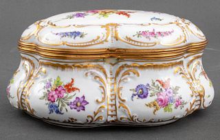 Dresden Porcelain Manner Table Casket