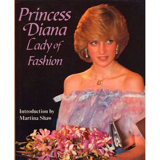 Book. Princess Diana, Lady Of Fashion