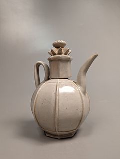 Song-Style Qingbai Covered Ewer